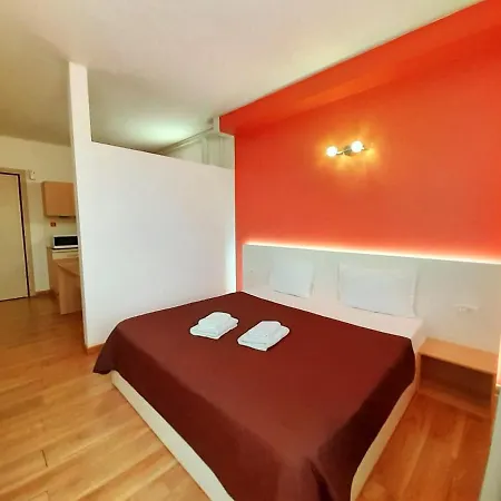 Coral Apartment